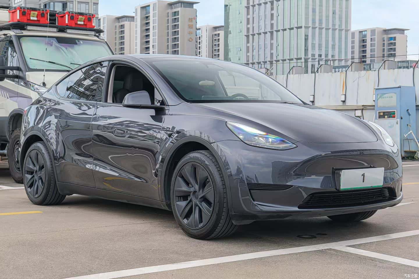 Tesla Model Y, 2024 3