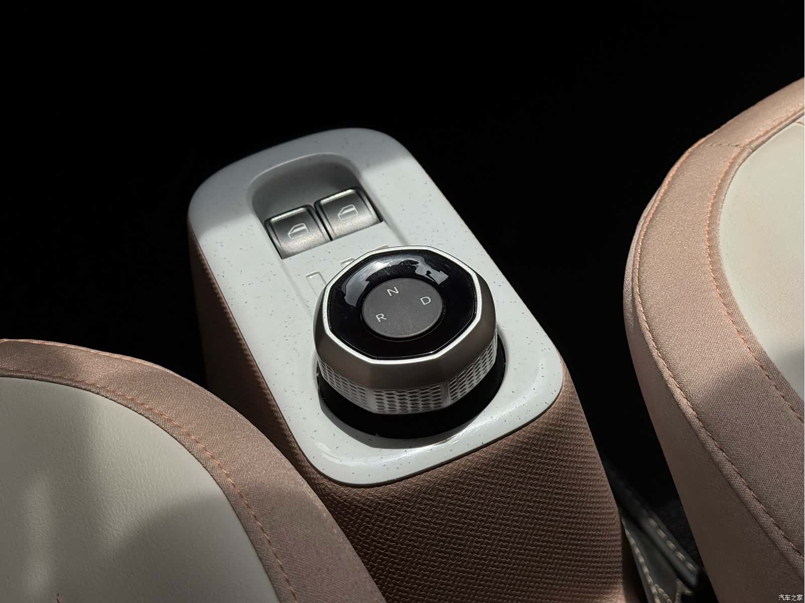 Geely Panda, 2024 11