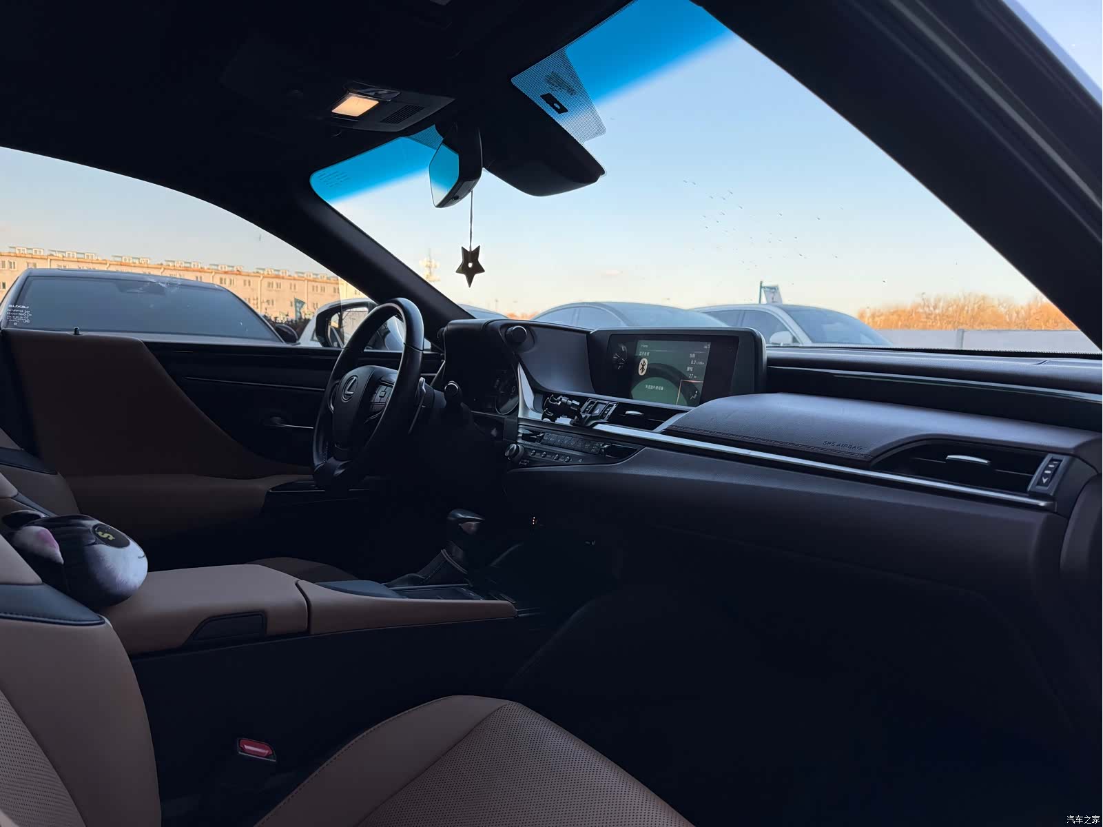 Lexus ES, 2021 11