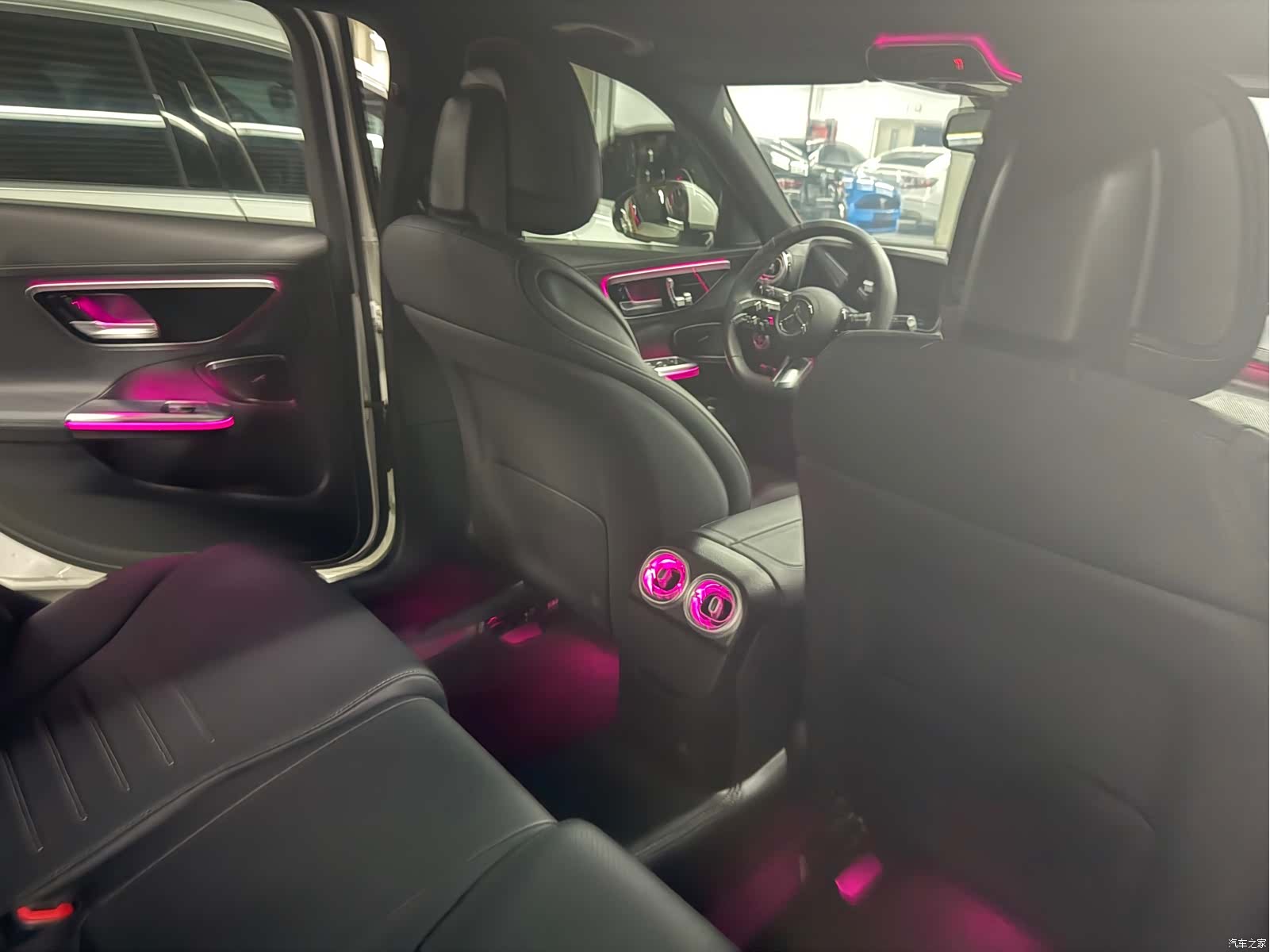 Mercedes-Benz C-Class, 2026 10