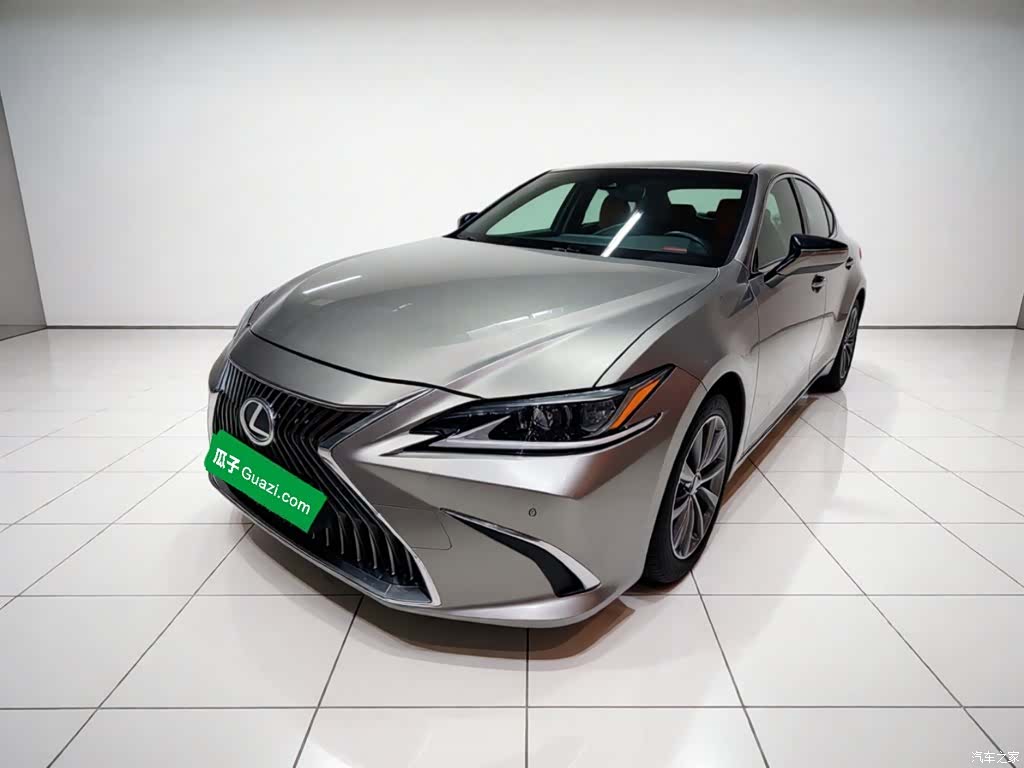 Lexus ES, 2019 1