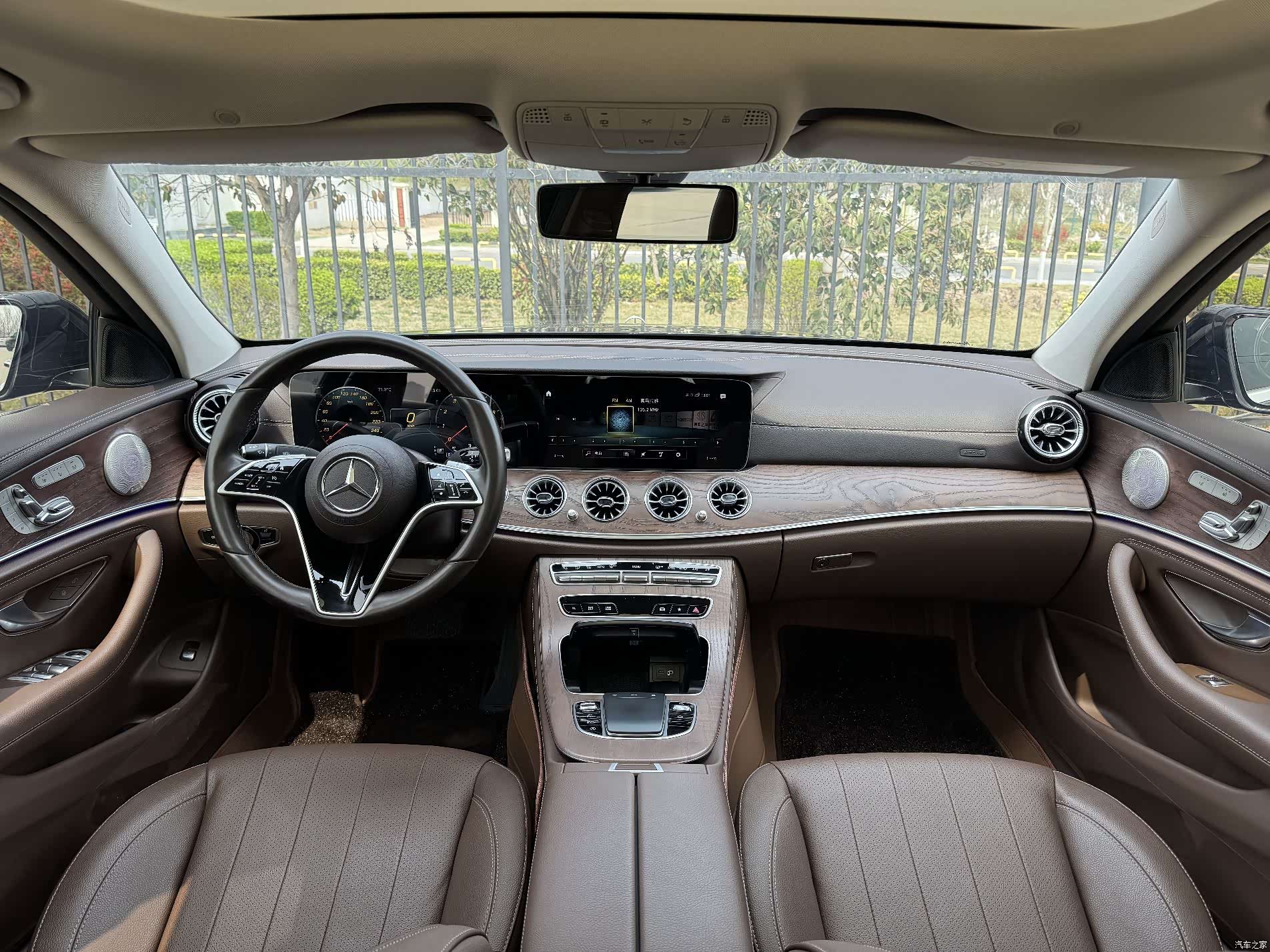 Mercedes-Benz E-Class, 2024 6