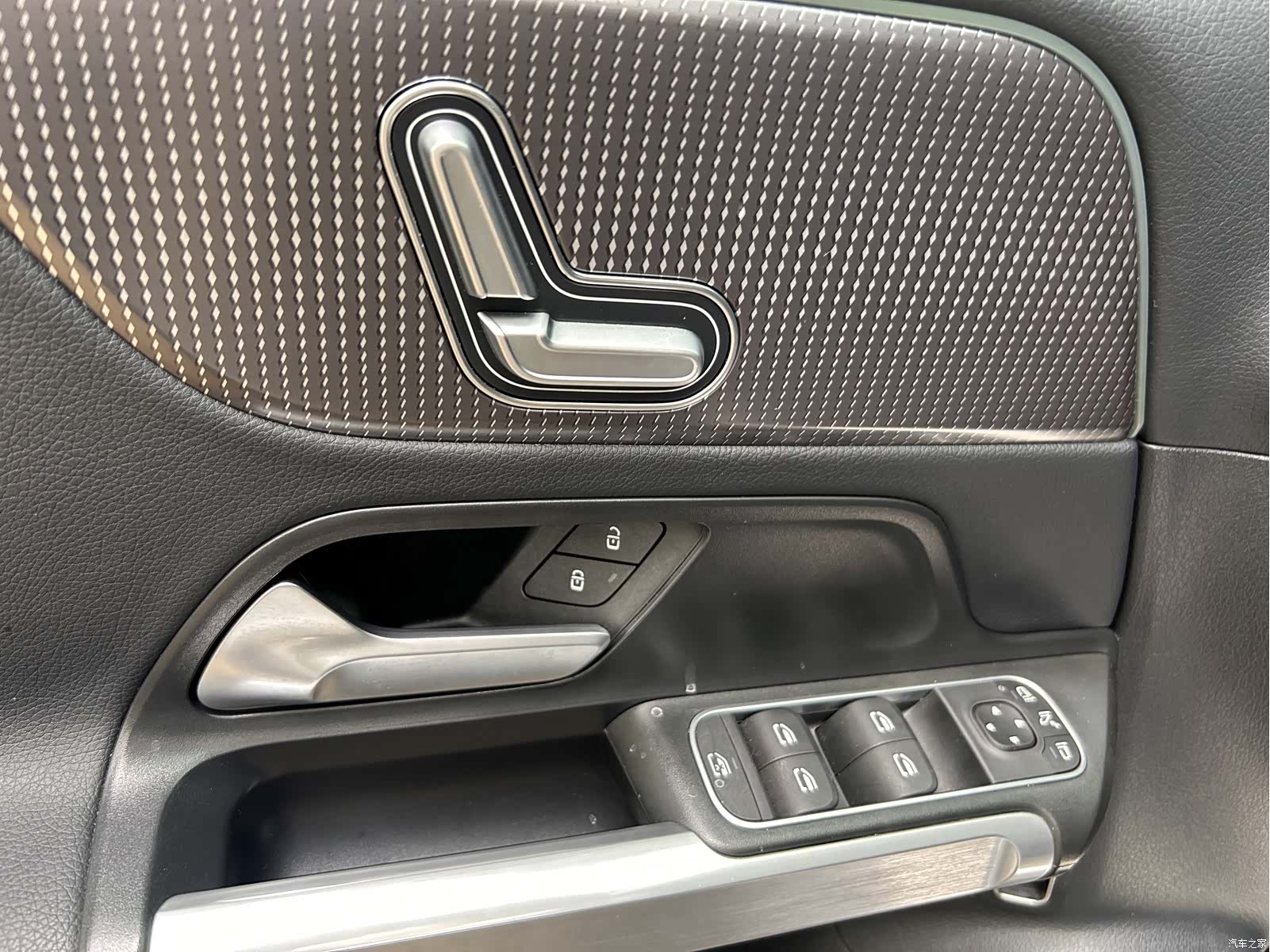 Mercedes-Benz GLB, 2022 12