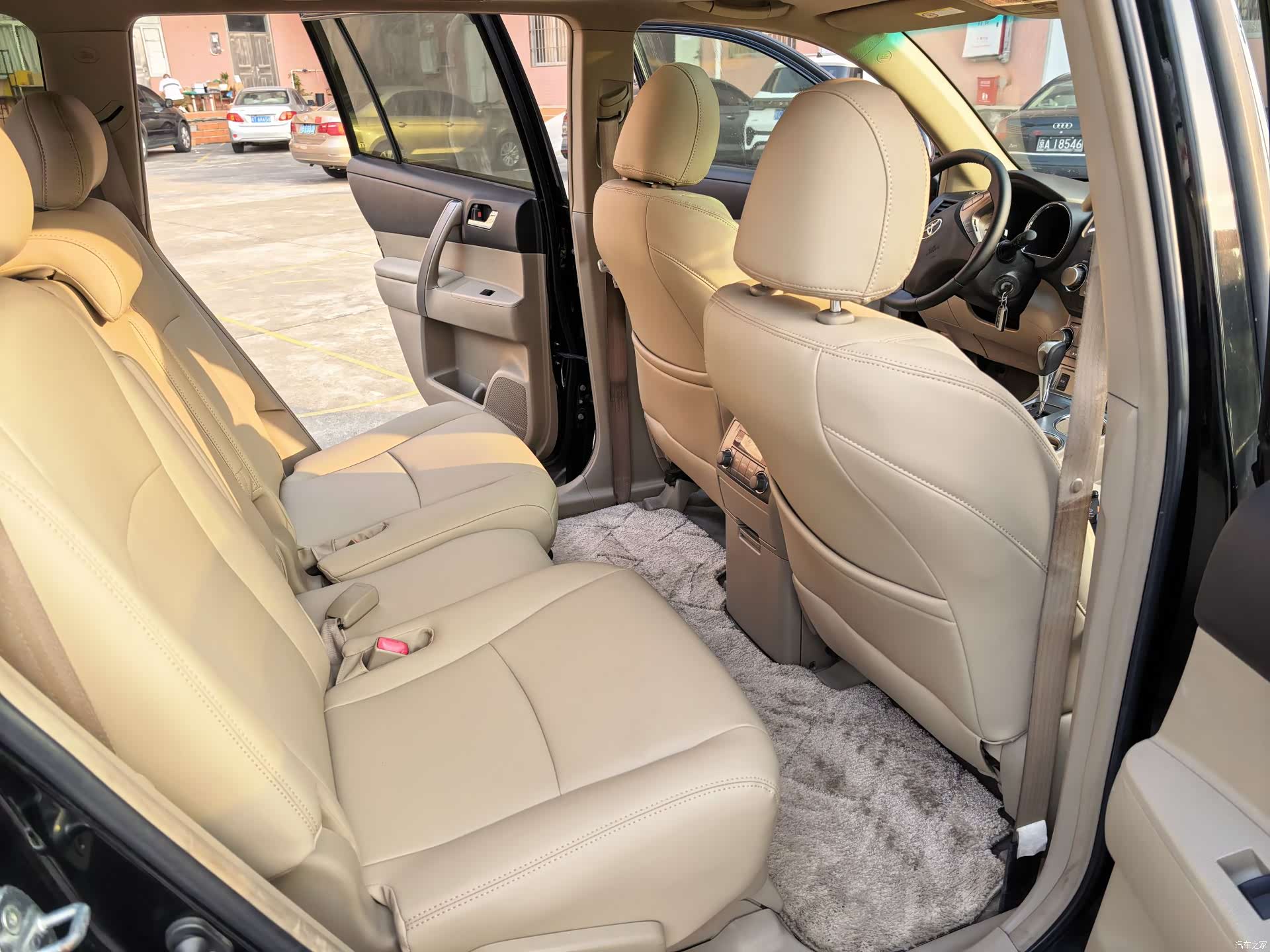 Toyota Highlander, 2011 10