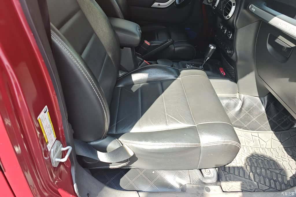 Jeep Wrangler, 2012 8