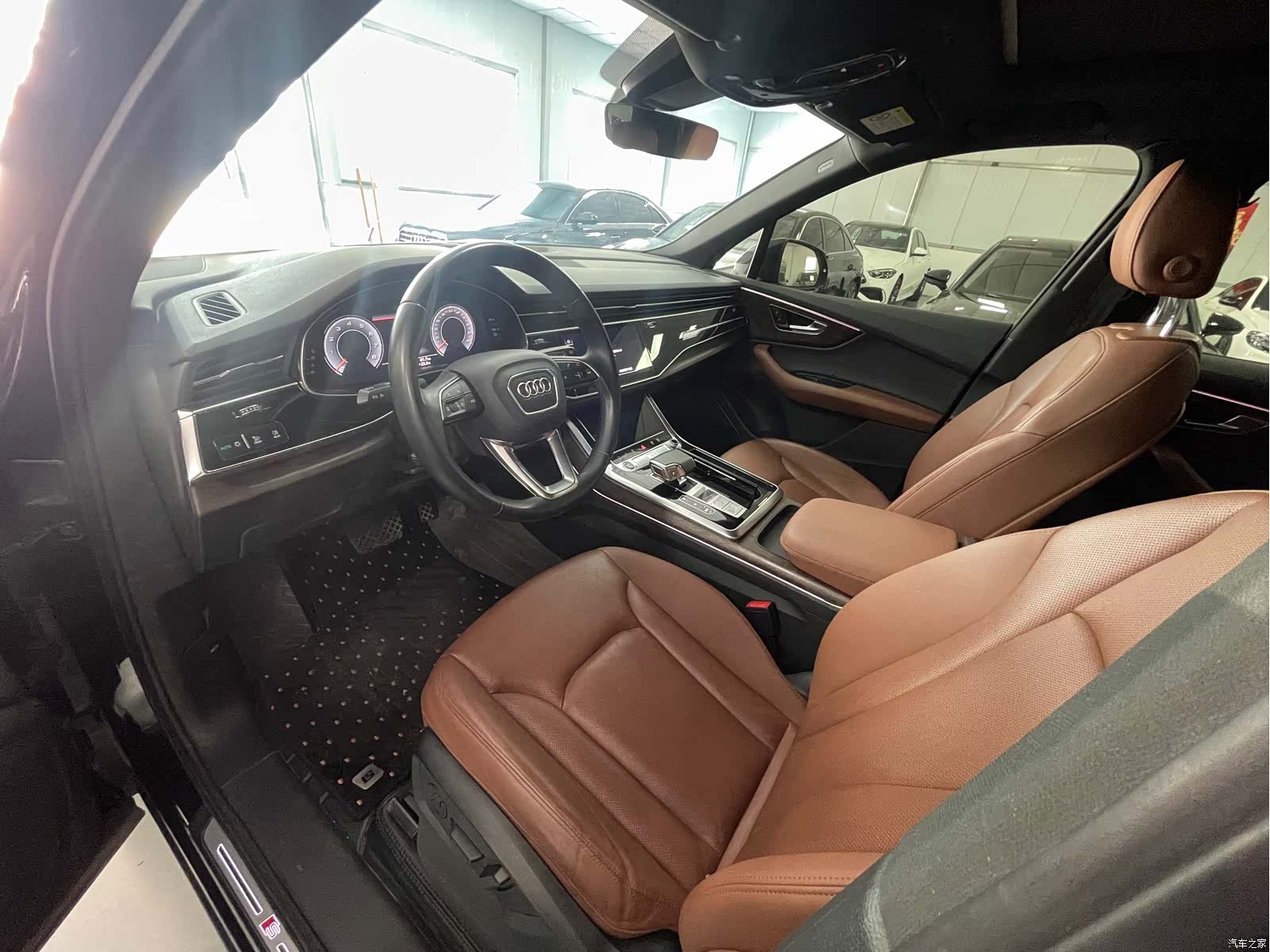 Audi Q7, 2021 9
