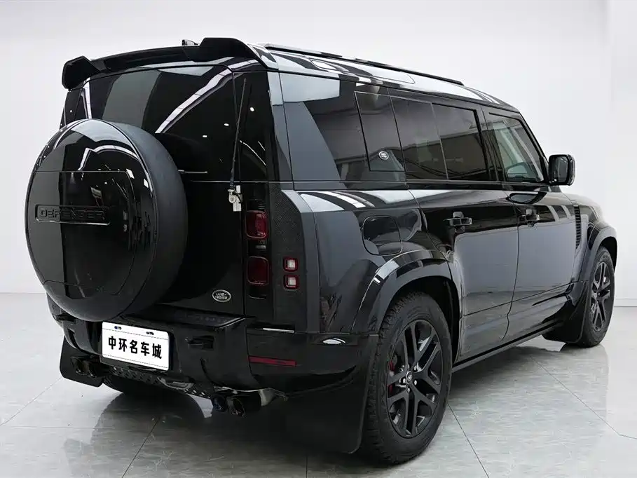 Land Rover guard