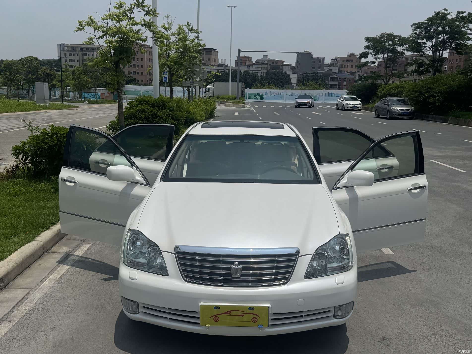 Toyota Crown, 2005 4