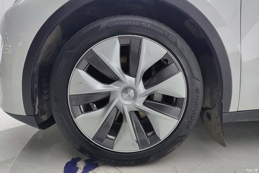 Tesla Model Y, 2022 6
