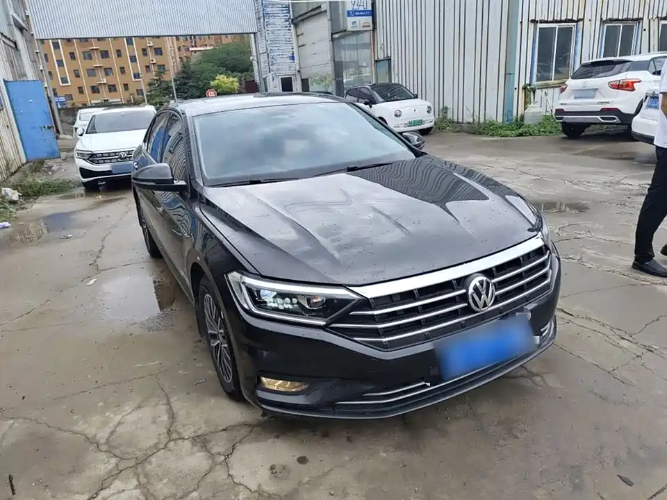 Volkswagen Sagitar