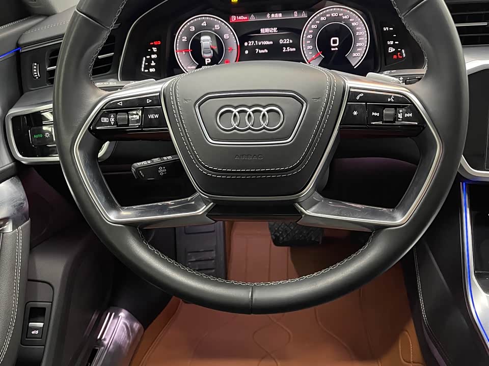 Audi A7L