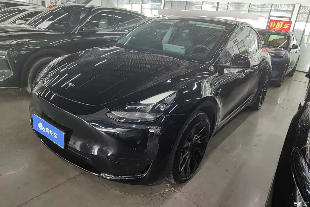 Tesla Model Y, 2022 1