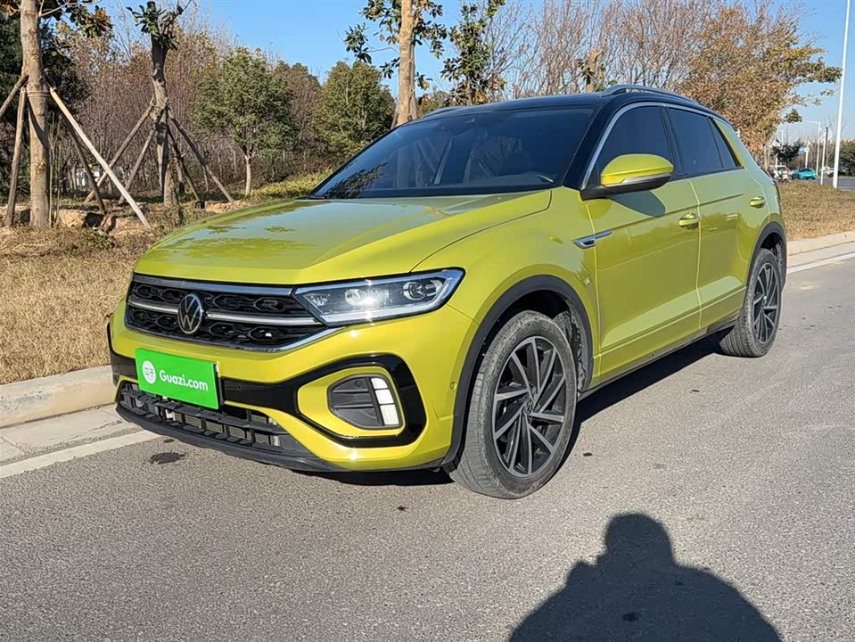 Volkswagen T-ROC exploring Songs