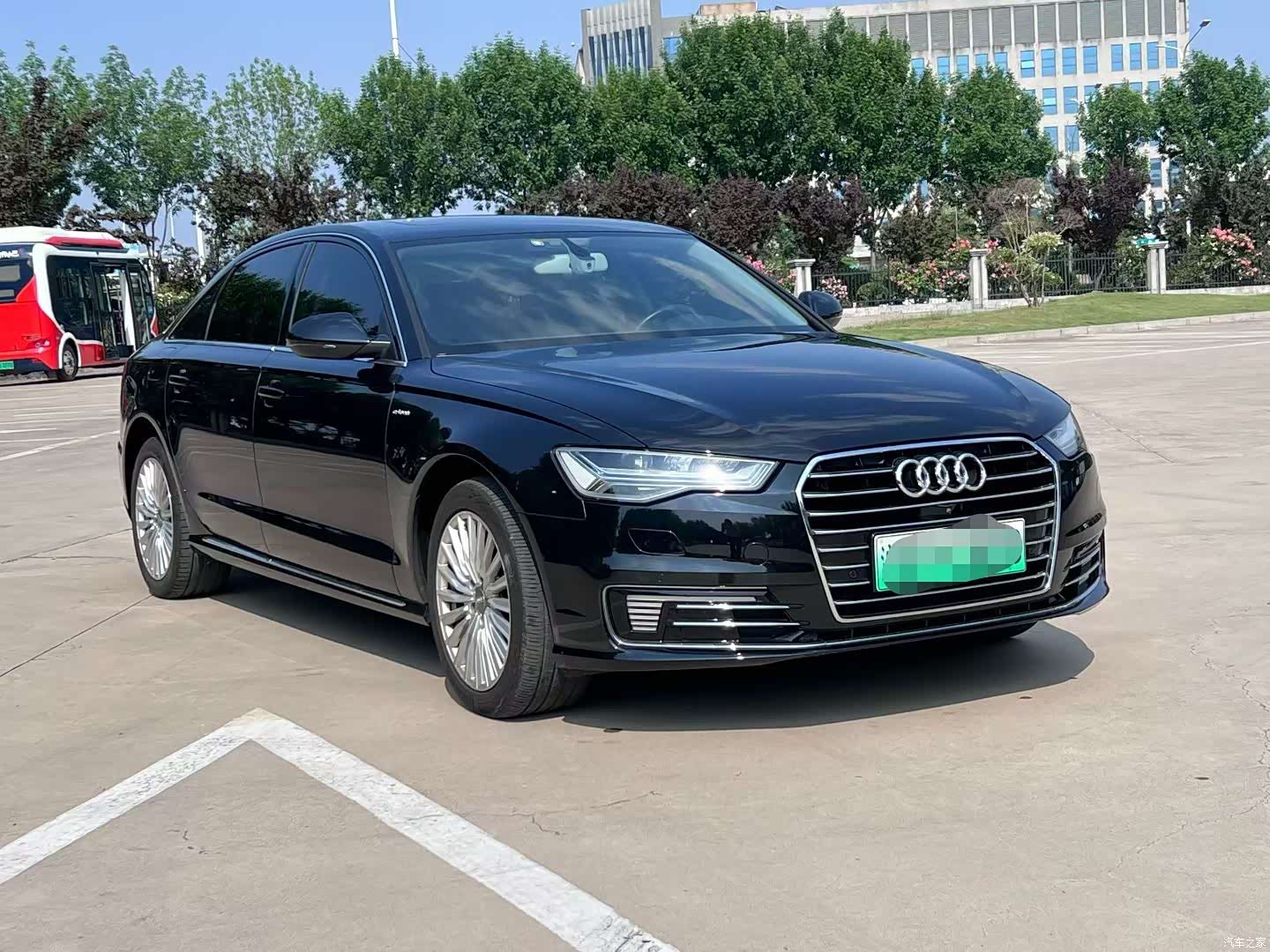 Audi e-tron, 2019 3