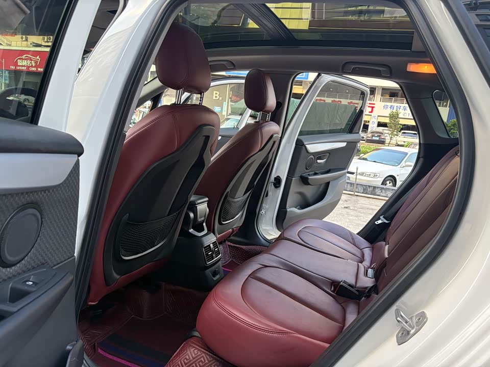 BMW 2 series station wagon