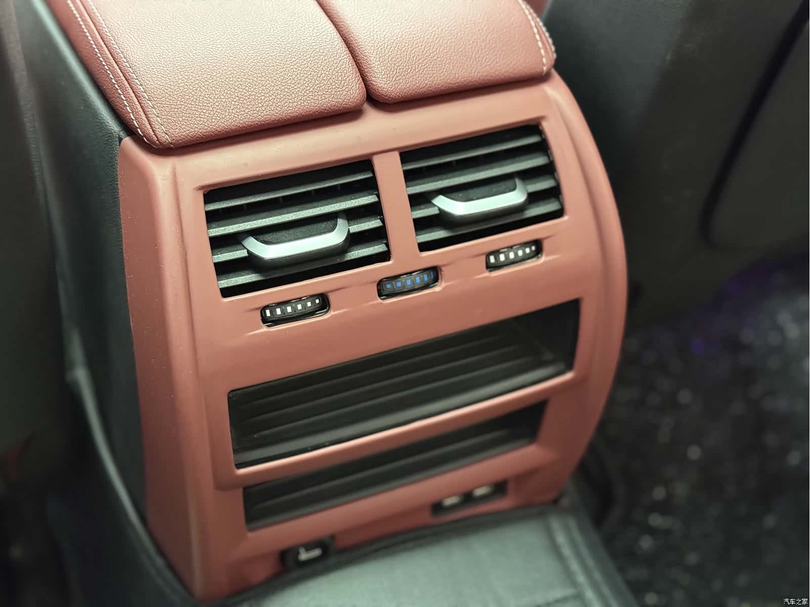 BMW 5 Series, 2022 11