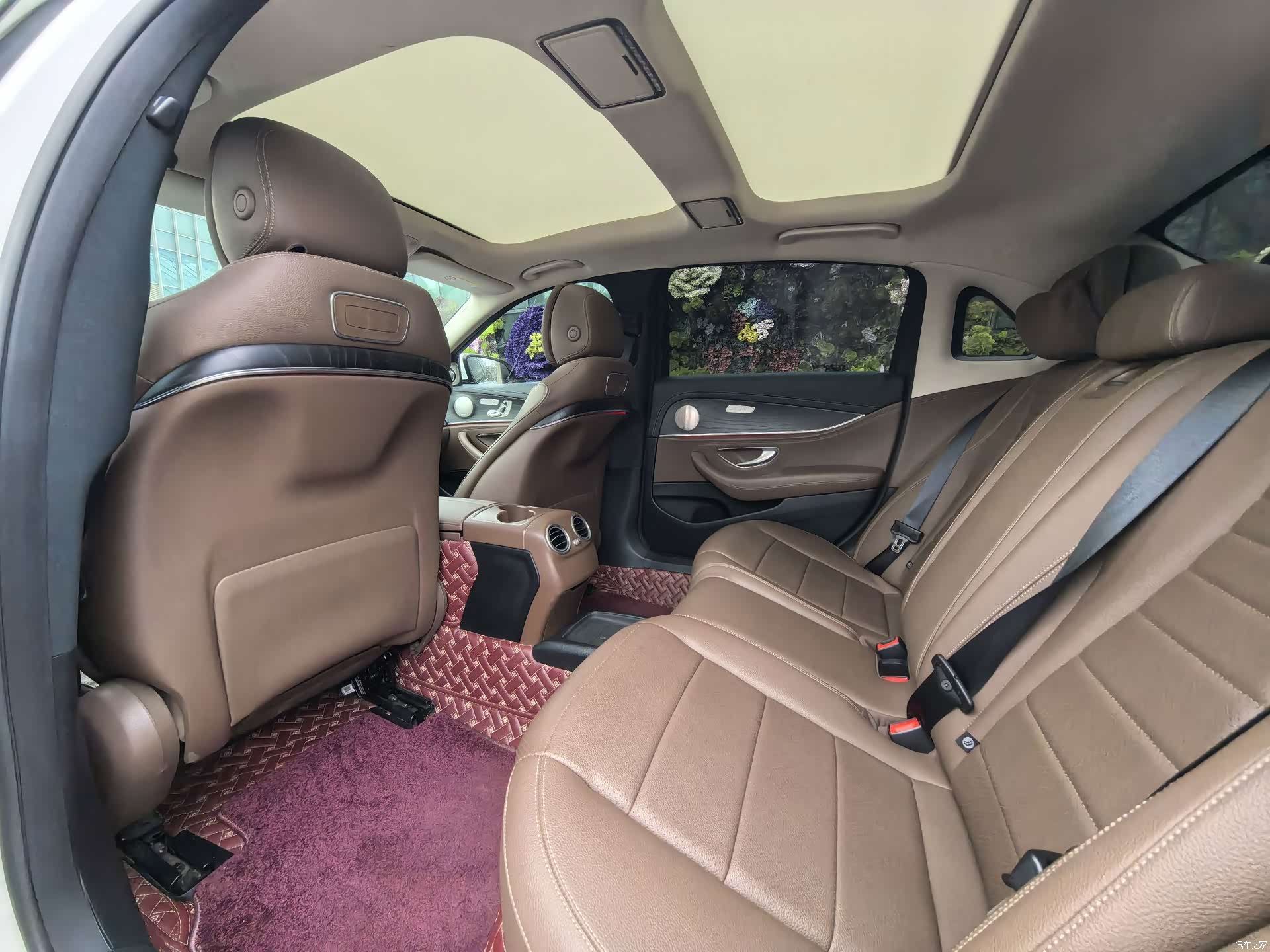 Mercedes-Benz E-Class, 2019 12