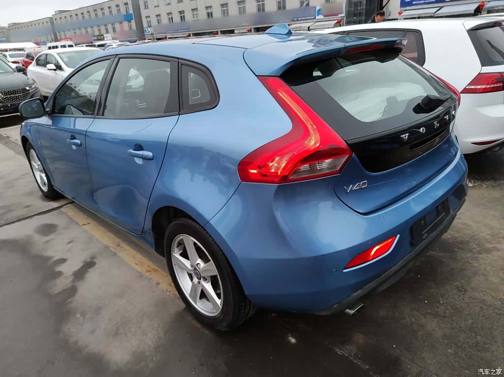 Volvo V40, 2016 23
