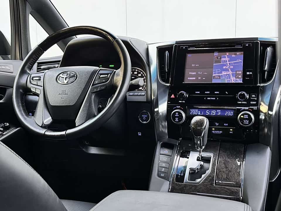 Toyota Elfa Toyota Elfa