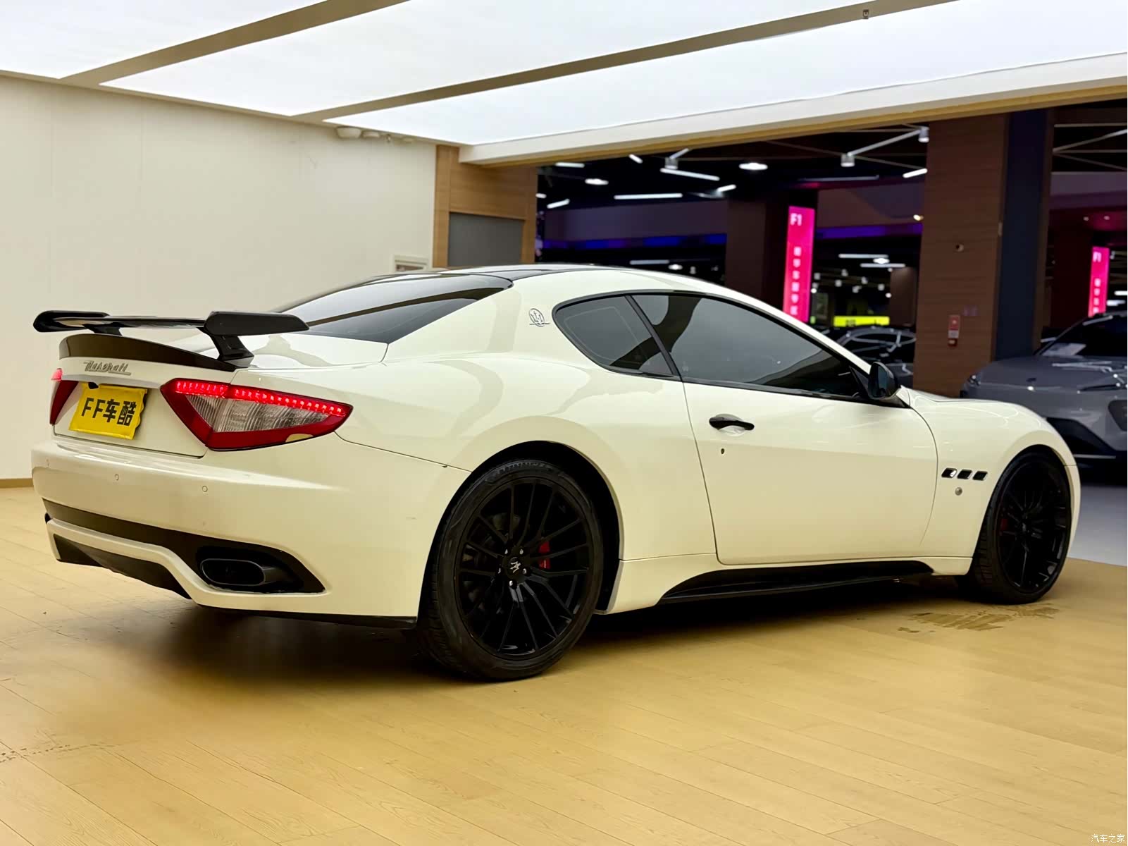 Maserati GranTurismo, 2012 11