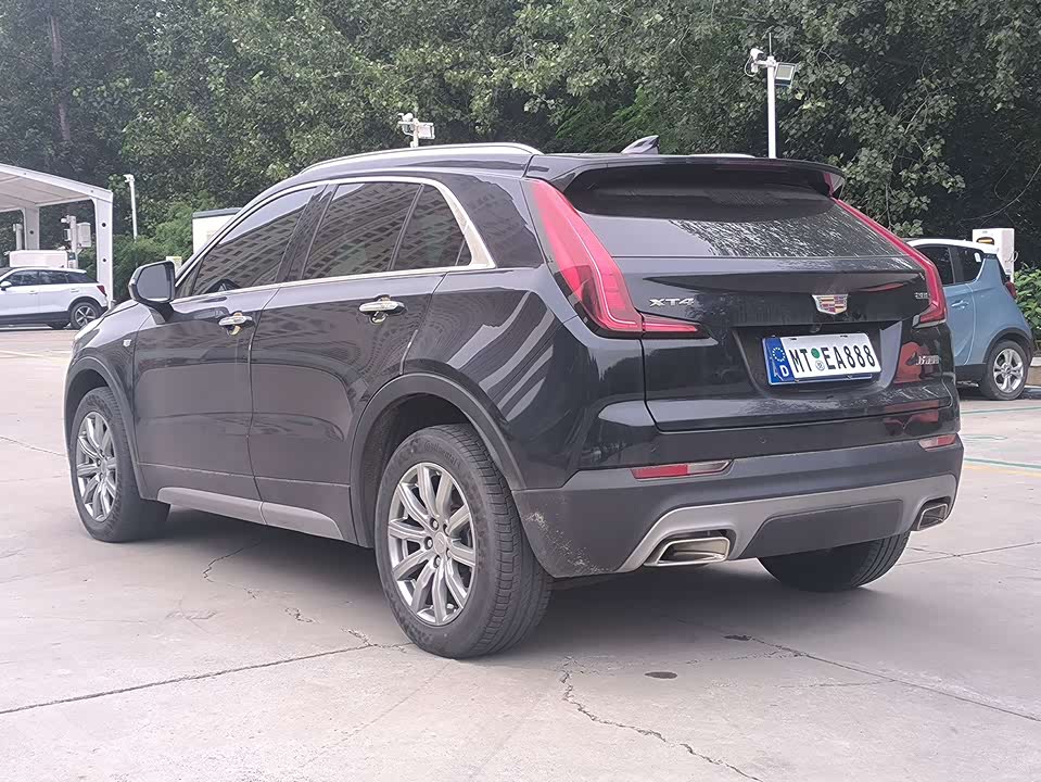 Cadillac XT4
