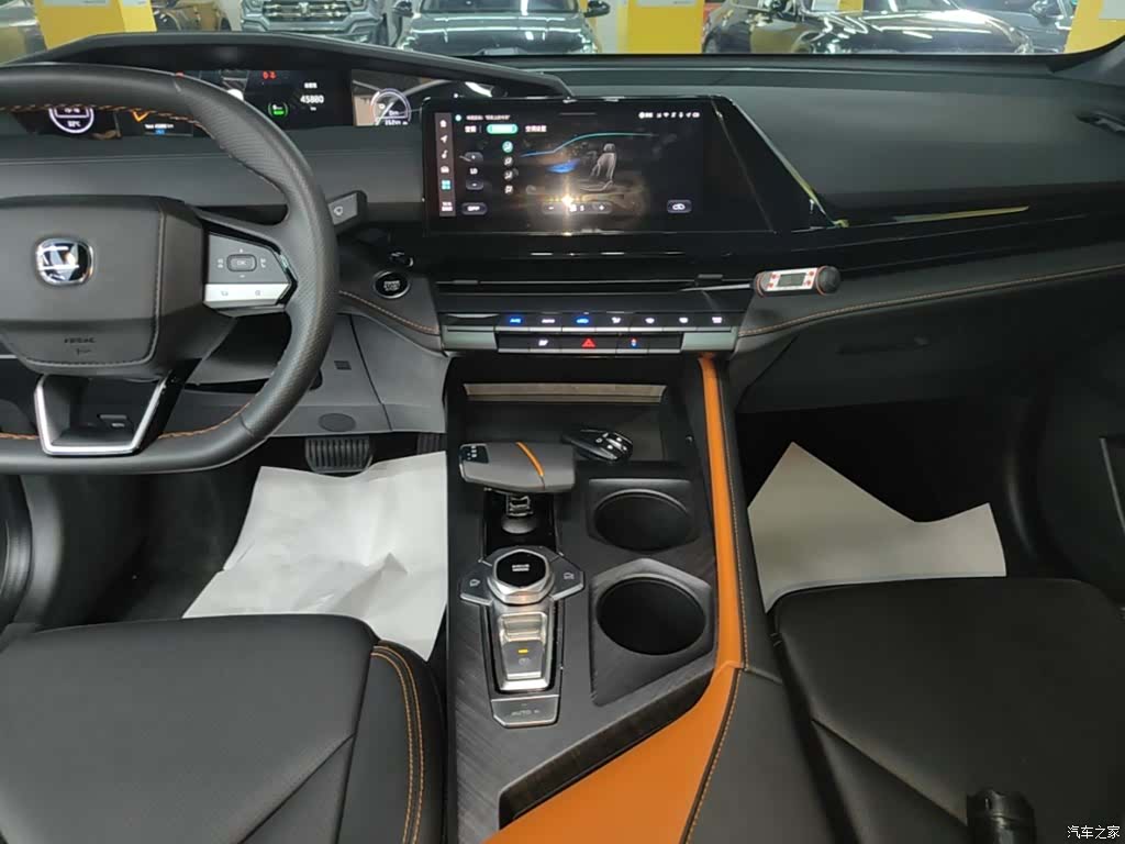 Changan UNI-V, 2023 13
