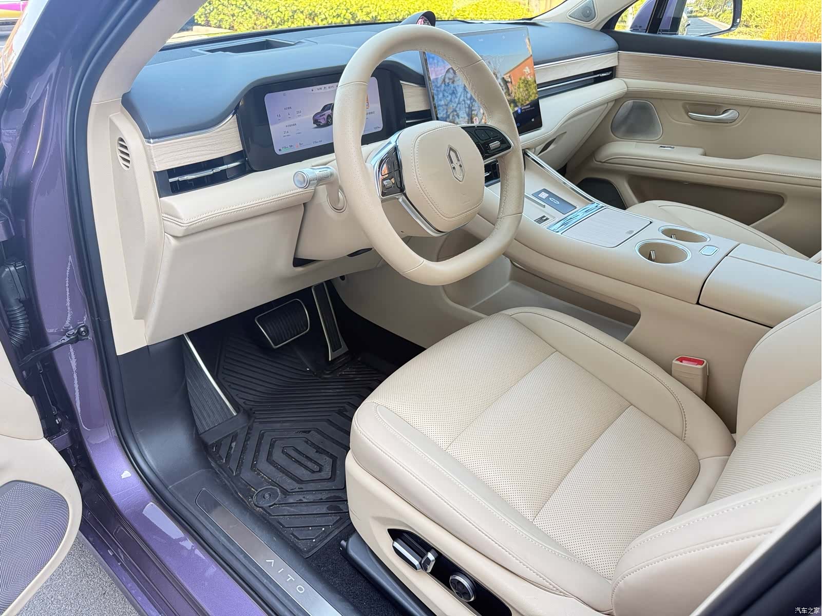 AITO M5, 2025 4