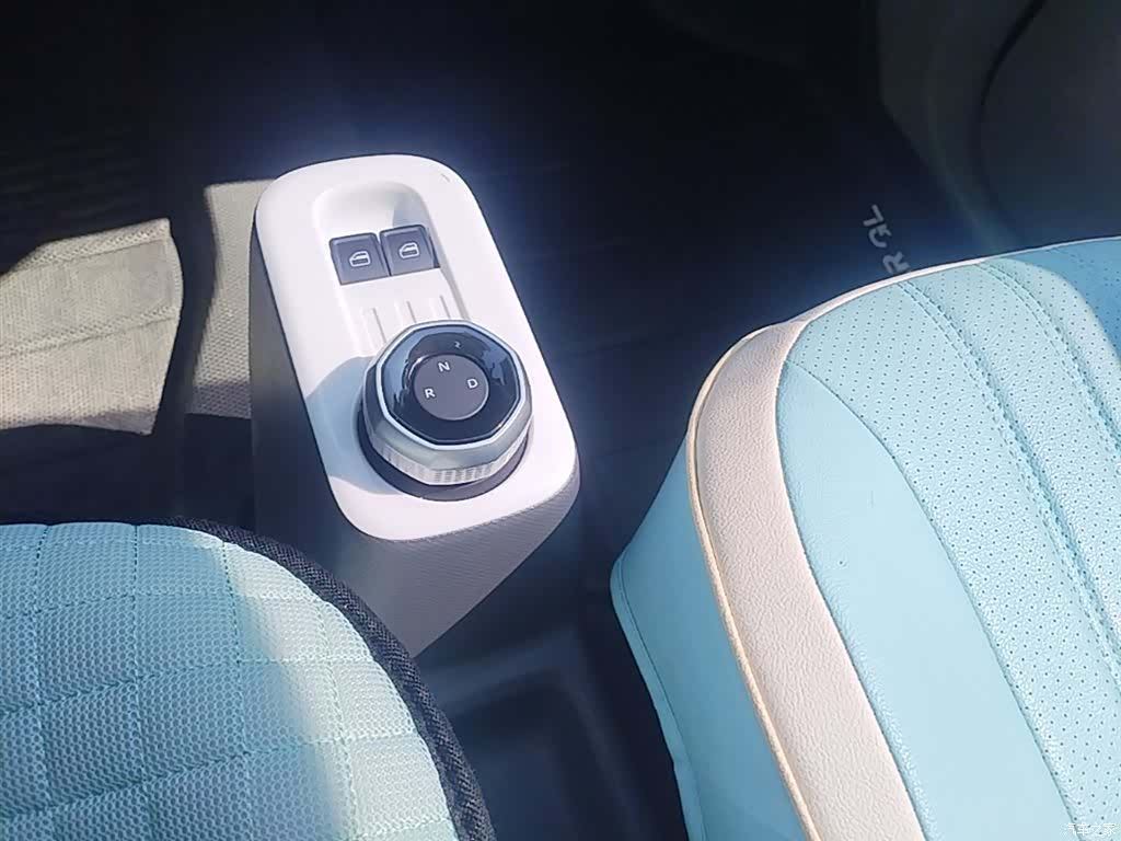 Geely Panda, 2025 14