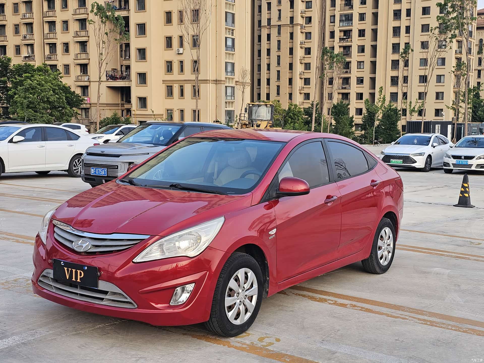 Hyundai GL, 2012 1