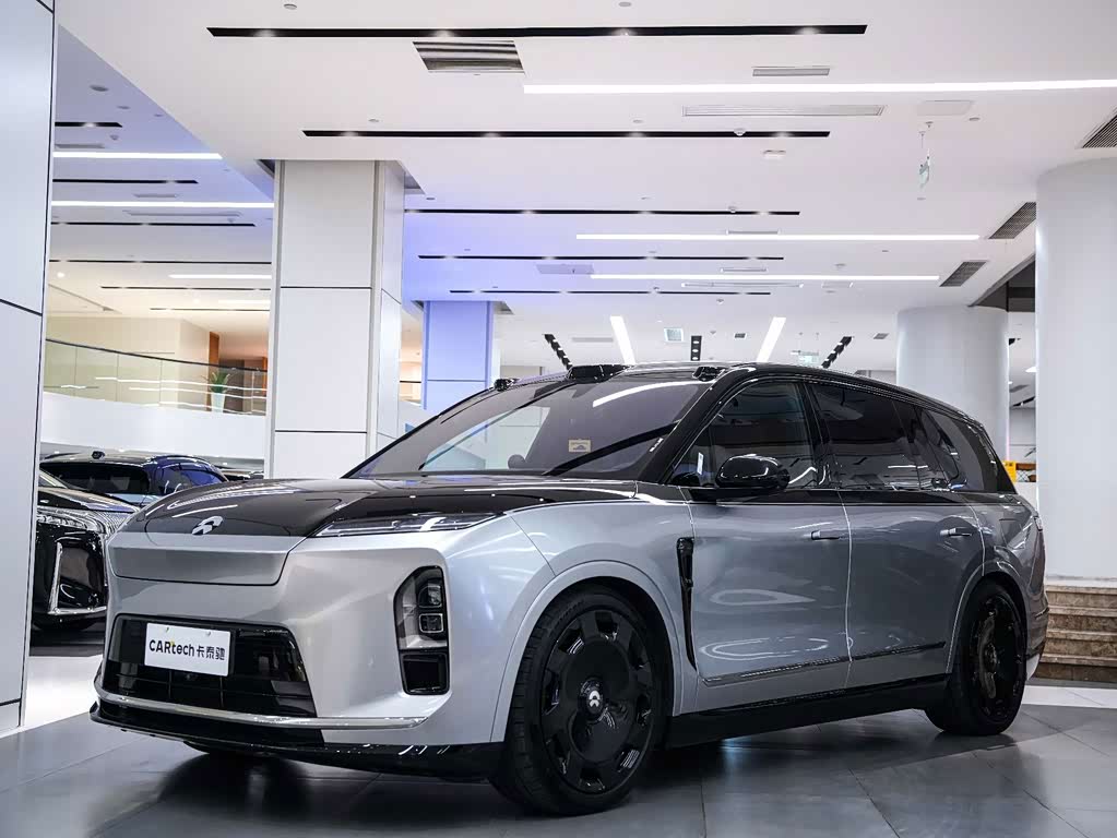 NIO ES8