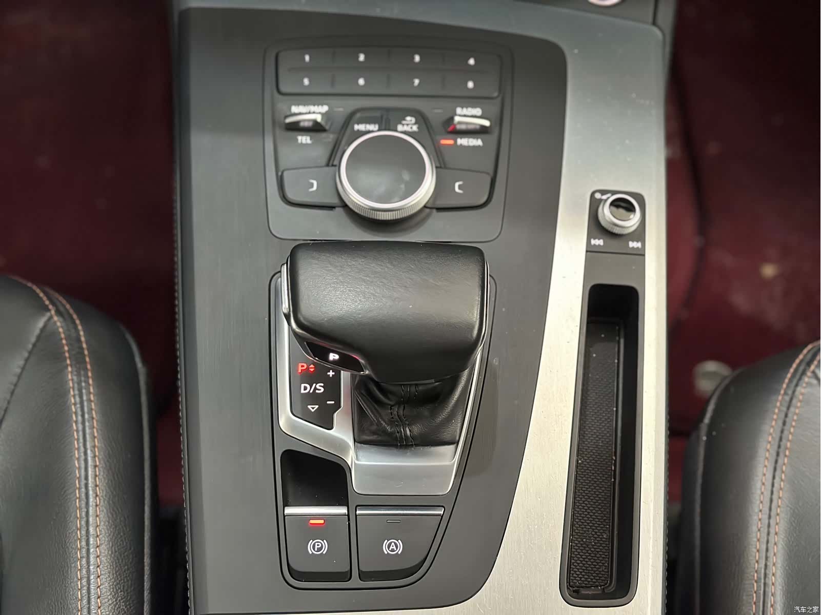 Audi Q5L, 2020 10