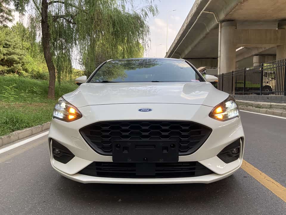 Ford Fox