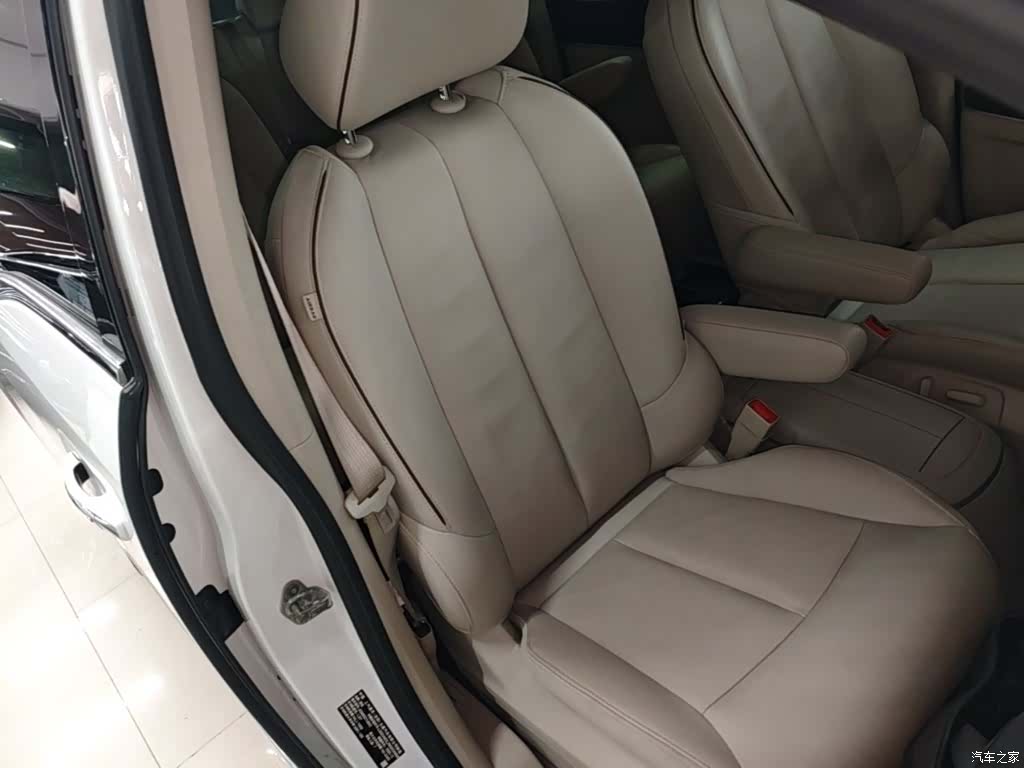 Buick GL8, 2021 25