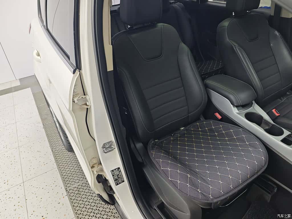 Ford Kuga, 2016 25