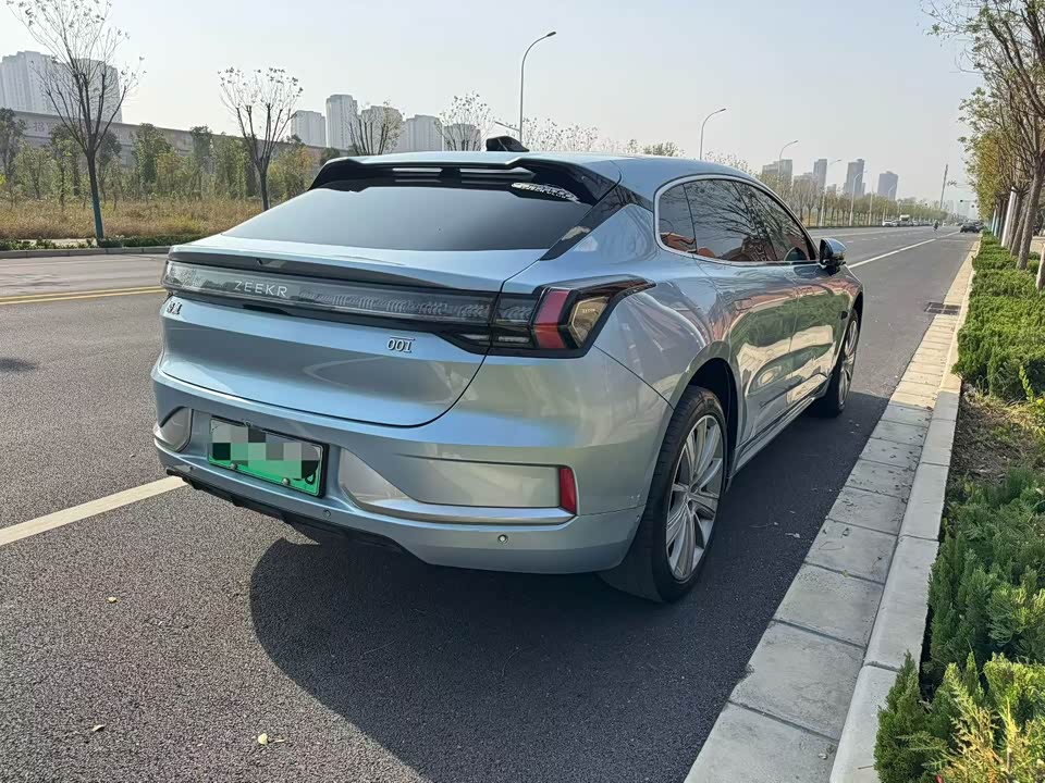 Zeekr 001