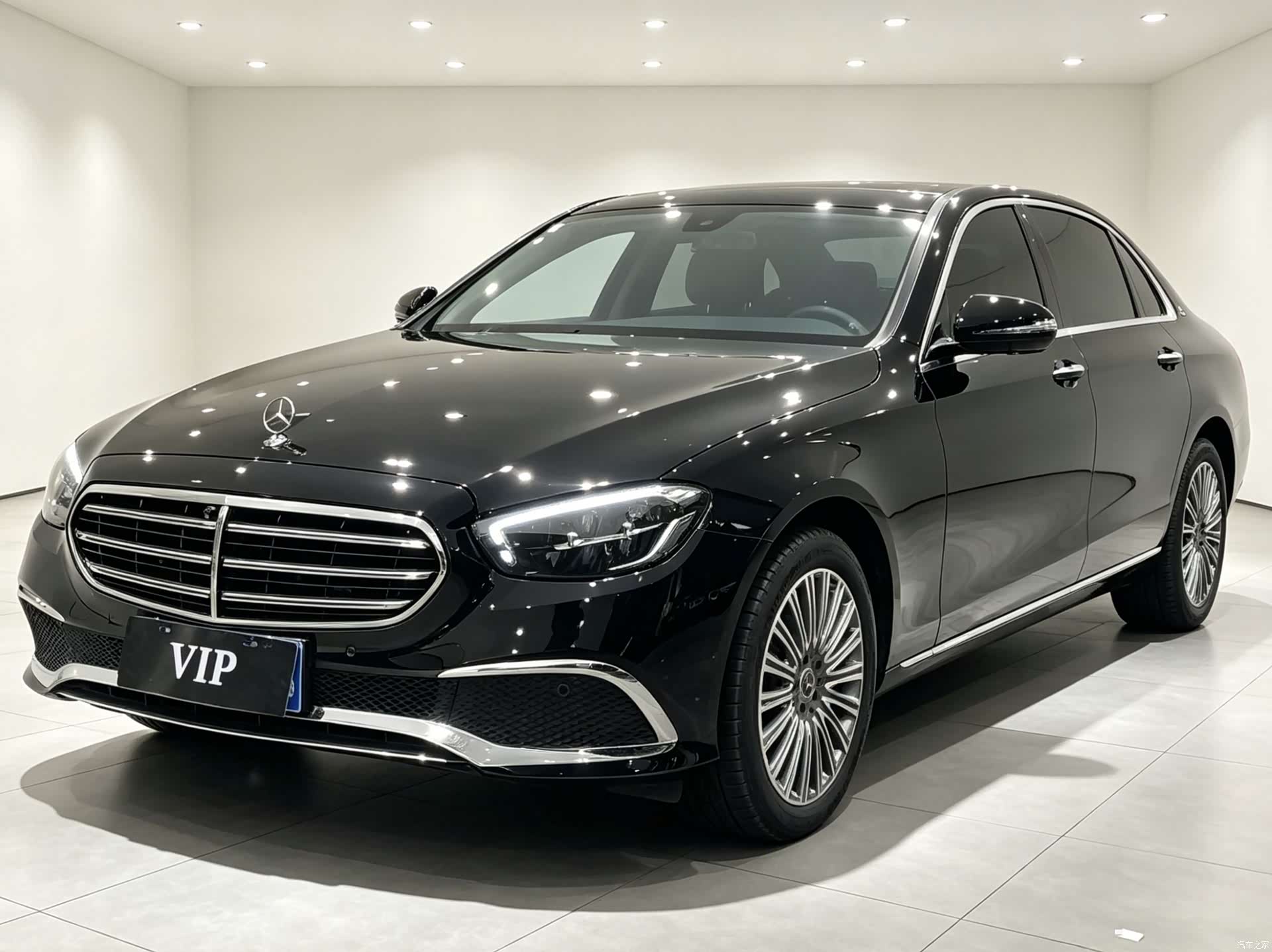 Mercedes-Benz E-Class, 2023 3