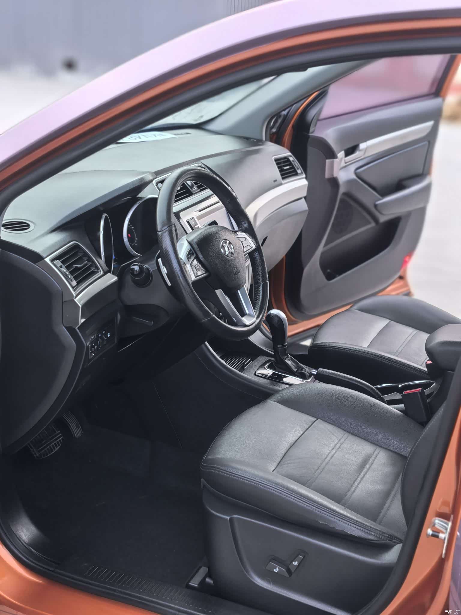BAIC X65, 2015 11