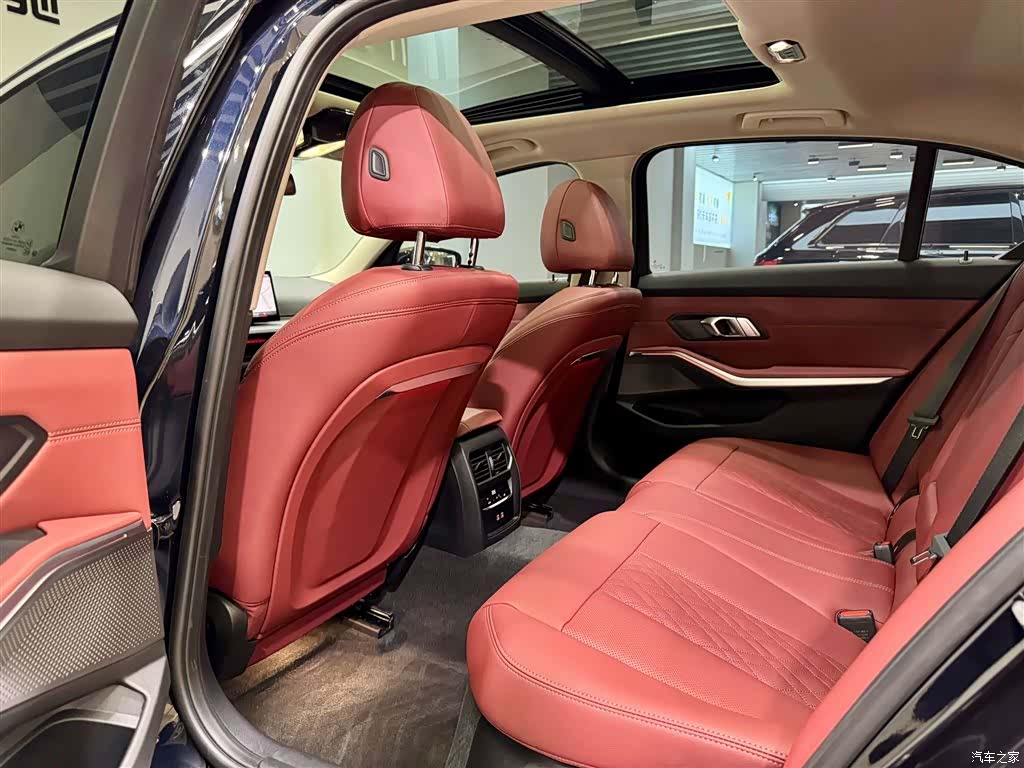 BMW 3 Series, 2025 27