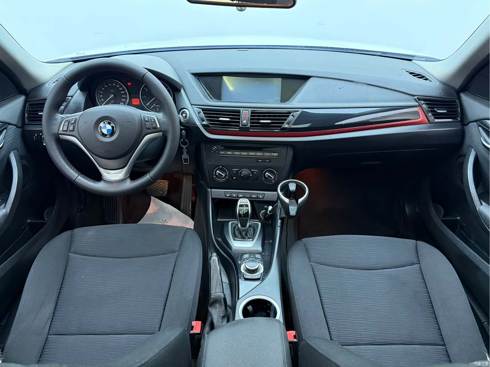 BMW X1, 2015 все фото