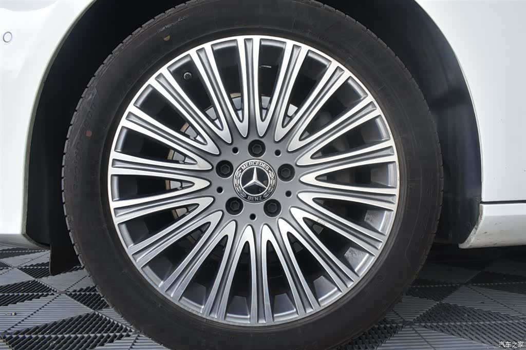 Mercedes-Benz E-Class, 2022 12