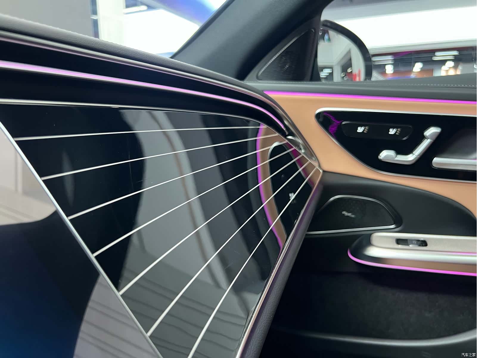 Mercedes-Benz E-Class, 2024 39