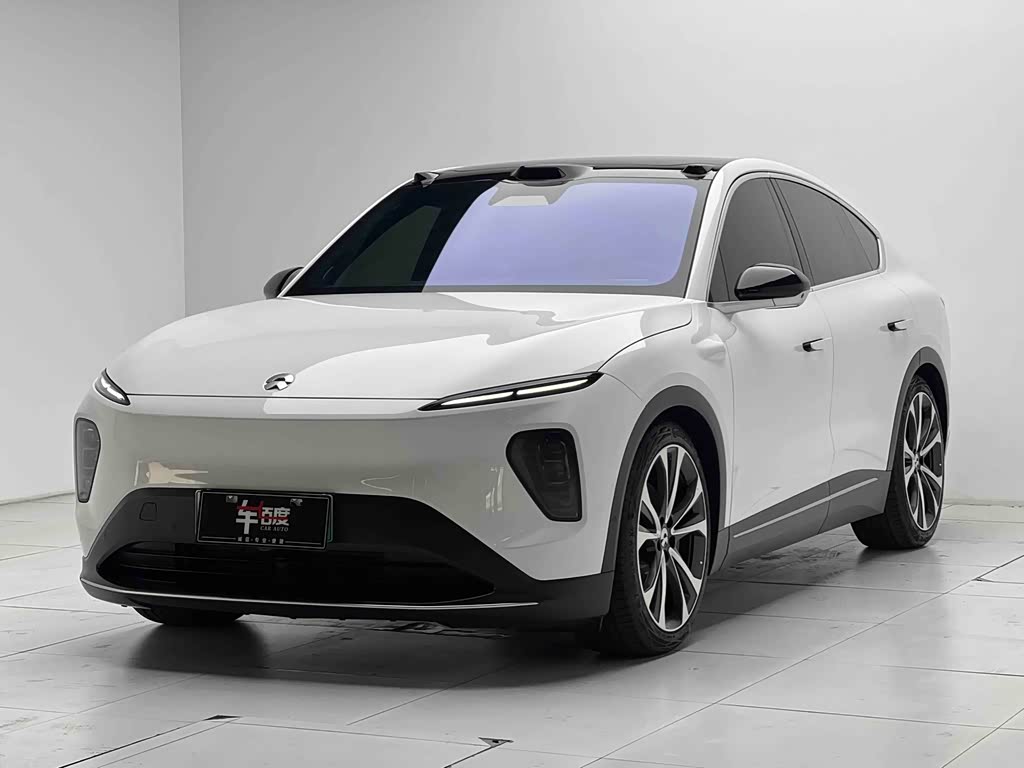 NIO EC7