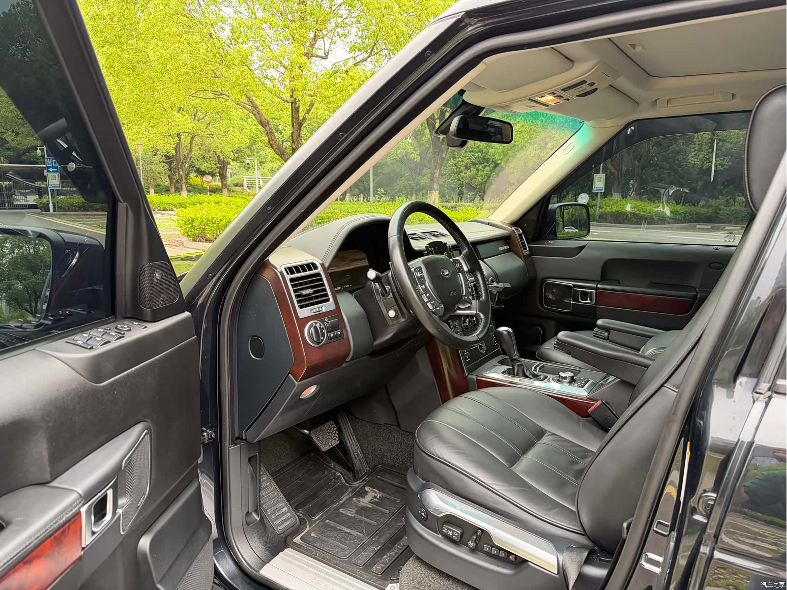 Land Rover Range Rover, 2011 8