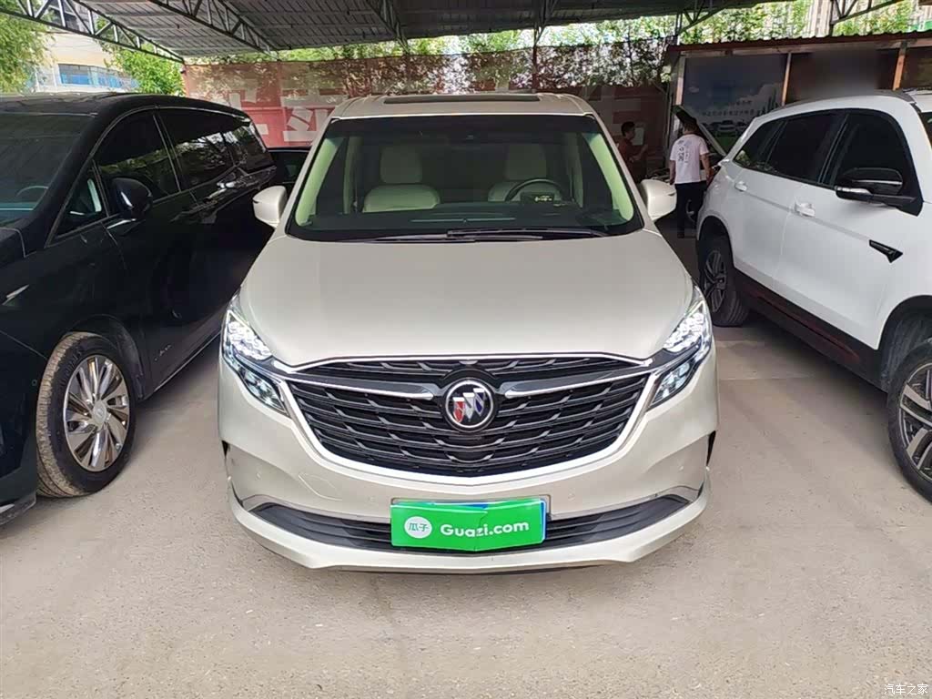 Buick GL8, 2021 3
