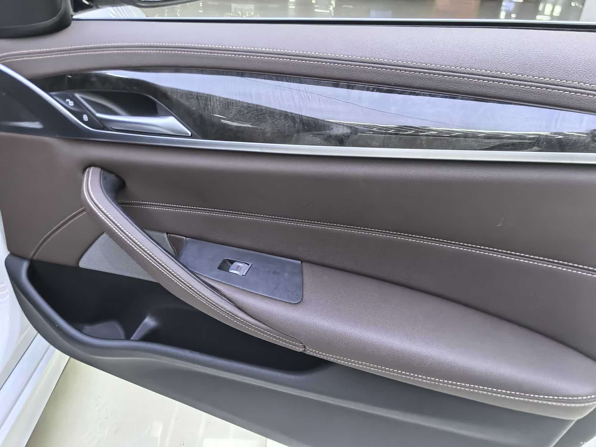 BMW 5 Series, 2021 8