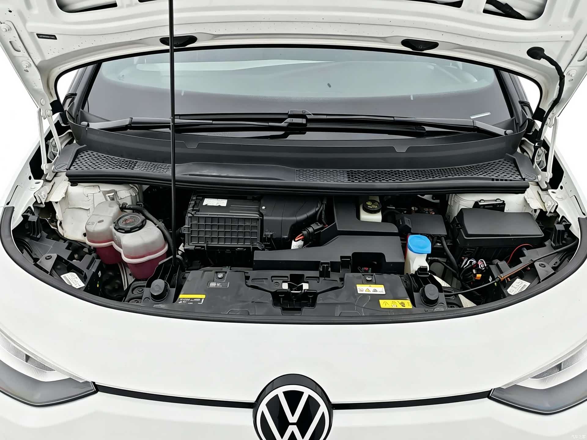 Volkswagen ID.3, 2024 все фото