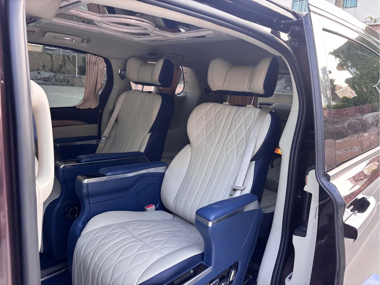 Buick GL8, 2017 19