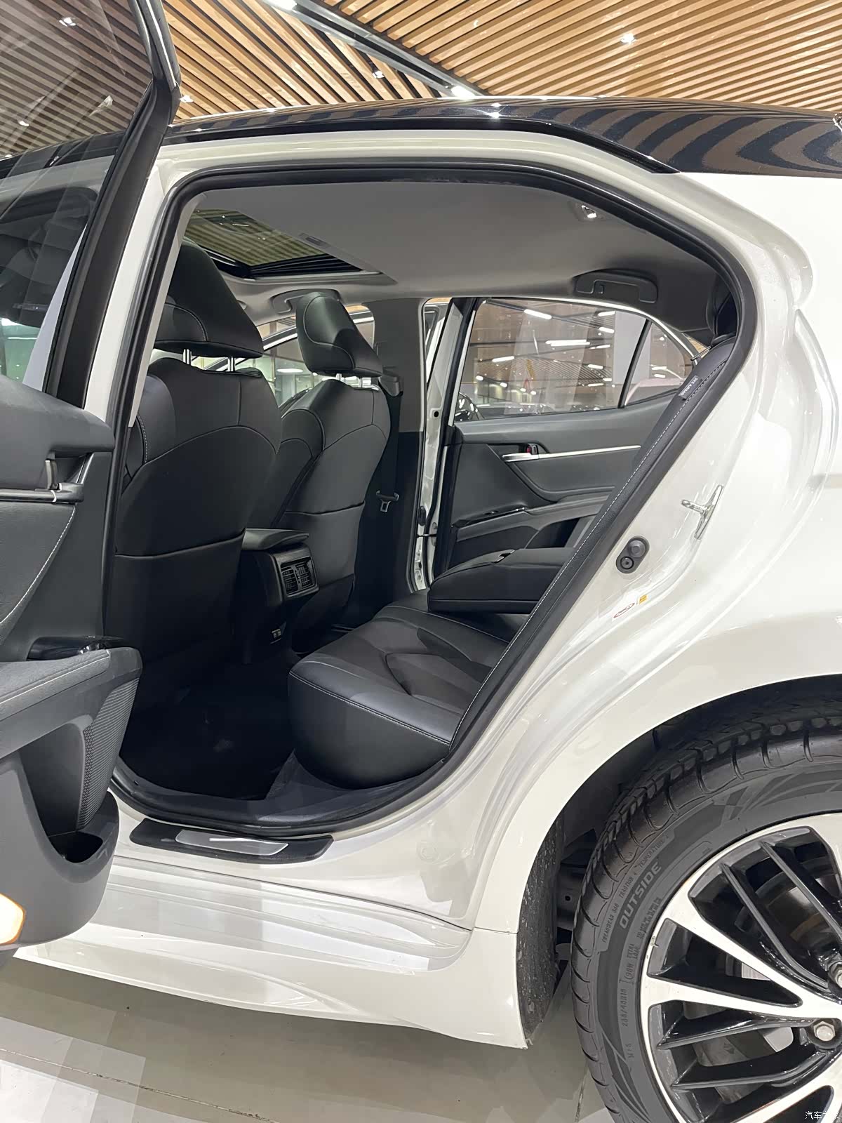 Toyota Camry, 2019 6