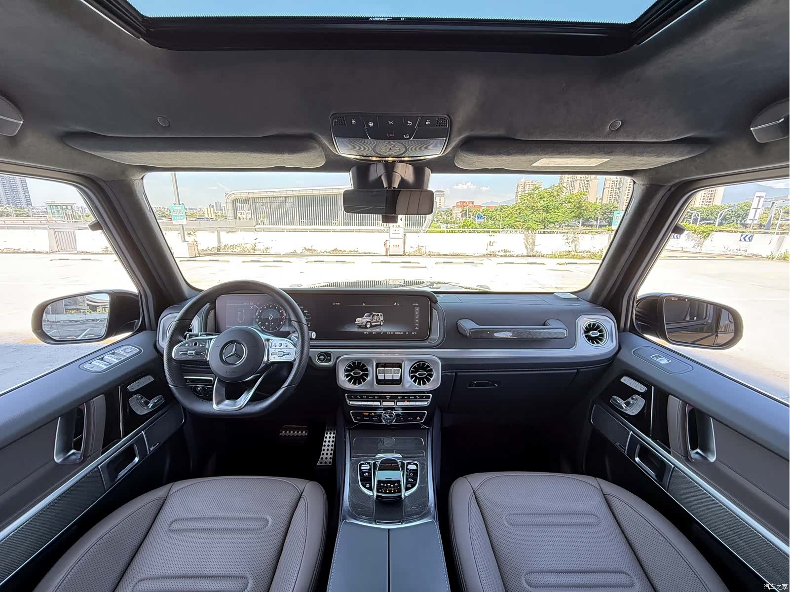 Mercedes-Benz G-Class, 2023 8