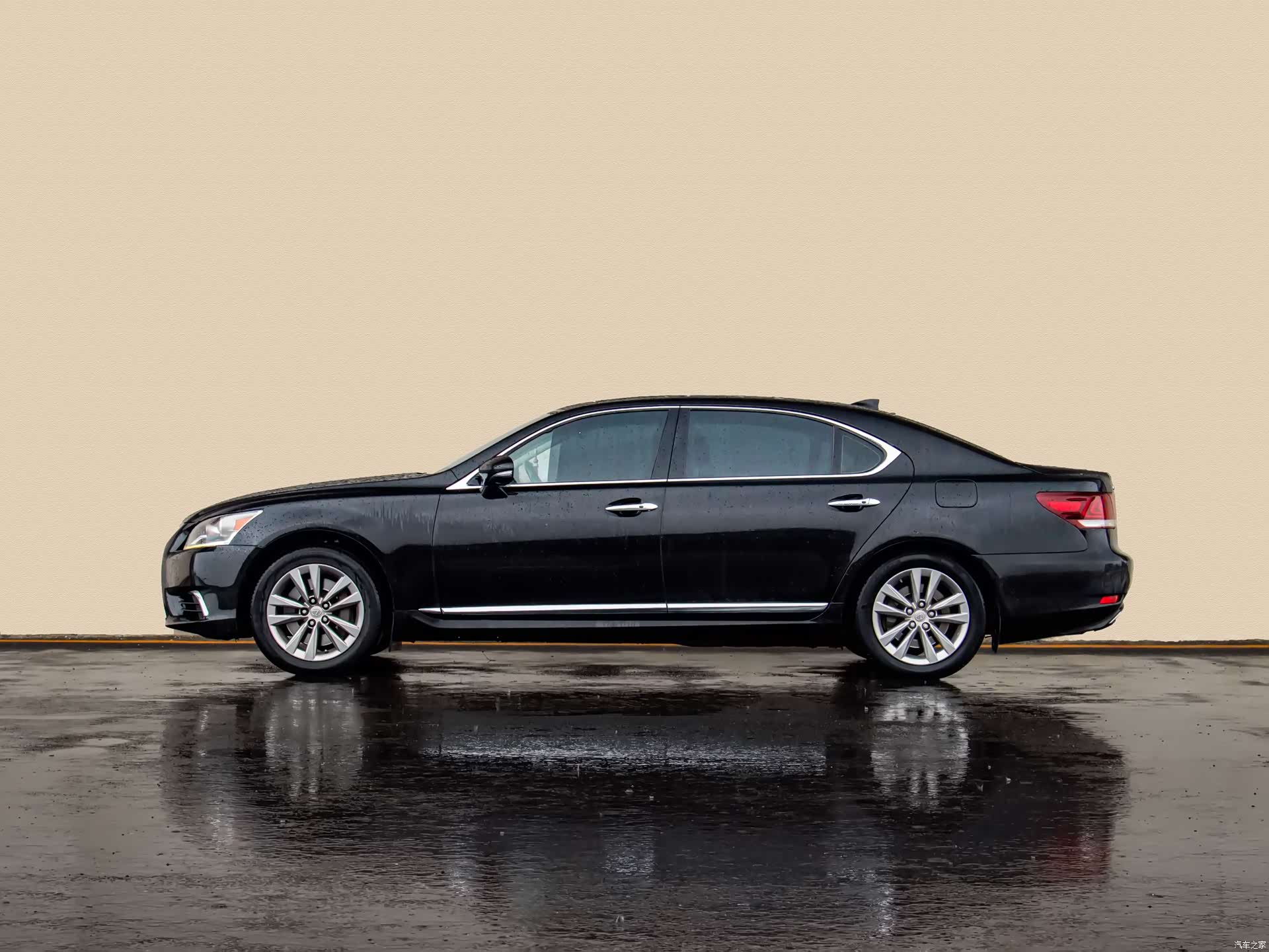 Lexus LS, 2015 2